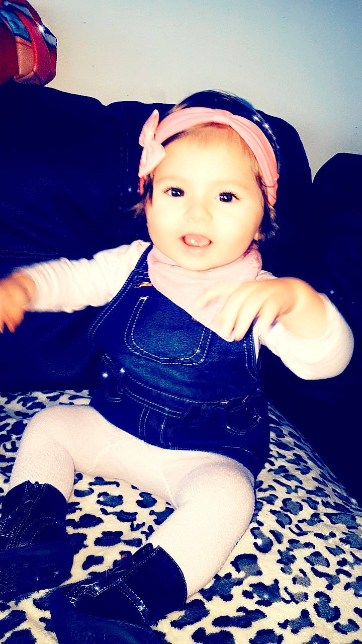 Lynaelle participe au concours pour gagner de l'argent avec cette photo : beauty, blue, boy, child, cool, emotion, fun, girl, hair_accessory, happiness, headgear, infant, person, product, skin, smile, toddler