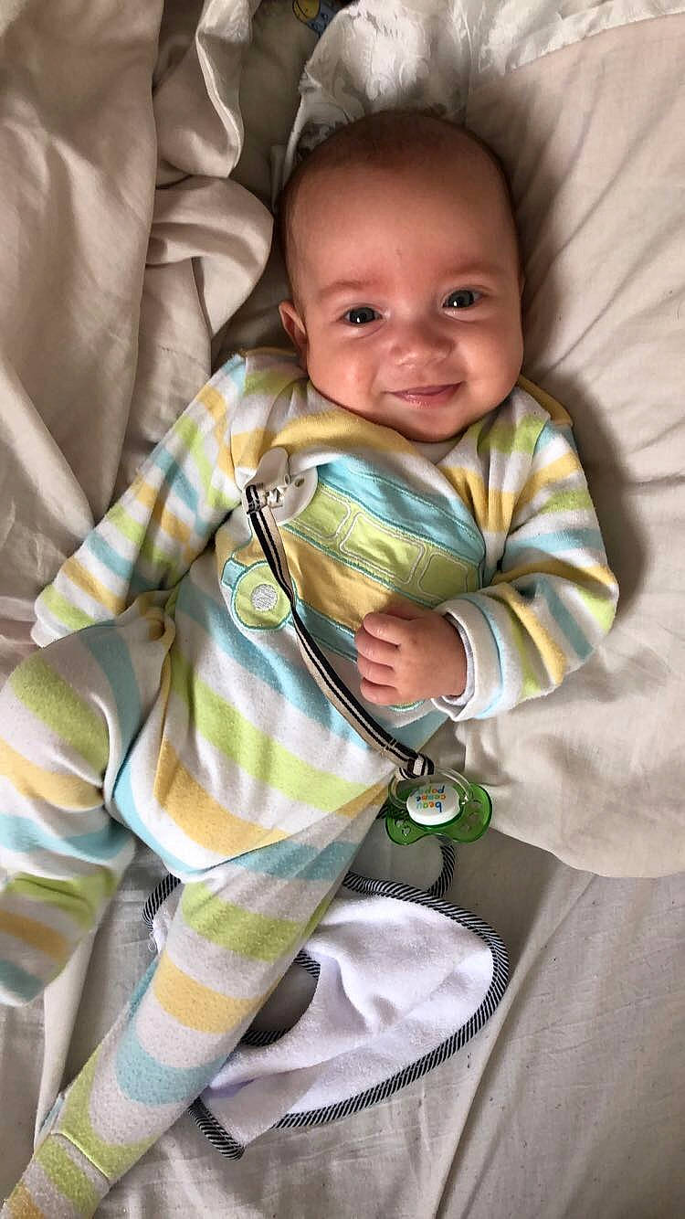 Ylies participe au concours pour gagner de l'argent avec cette photo : baby, baby_products, child, person, toddler