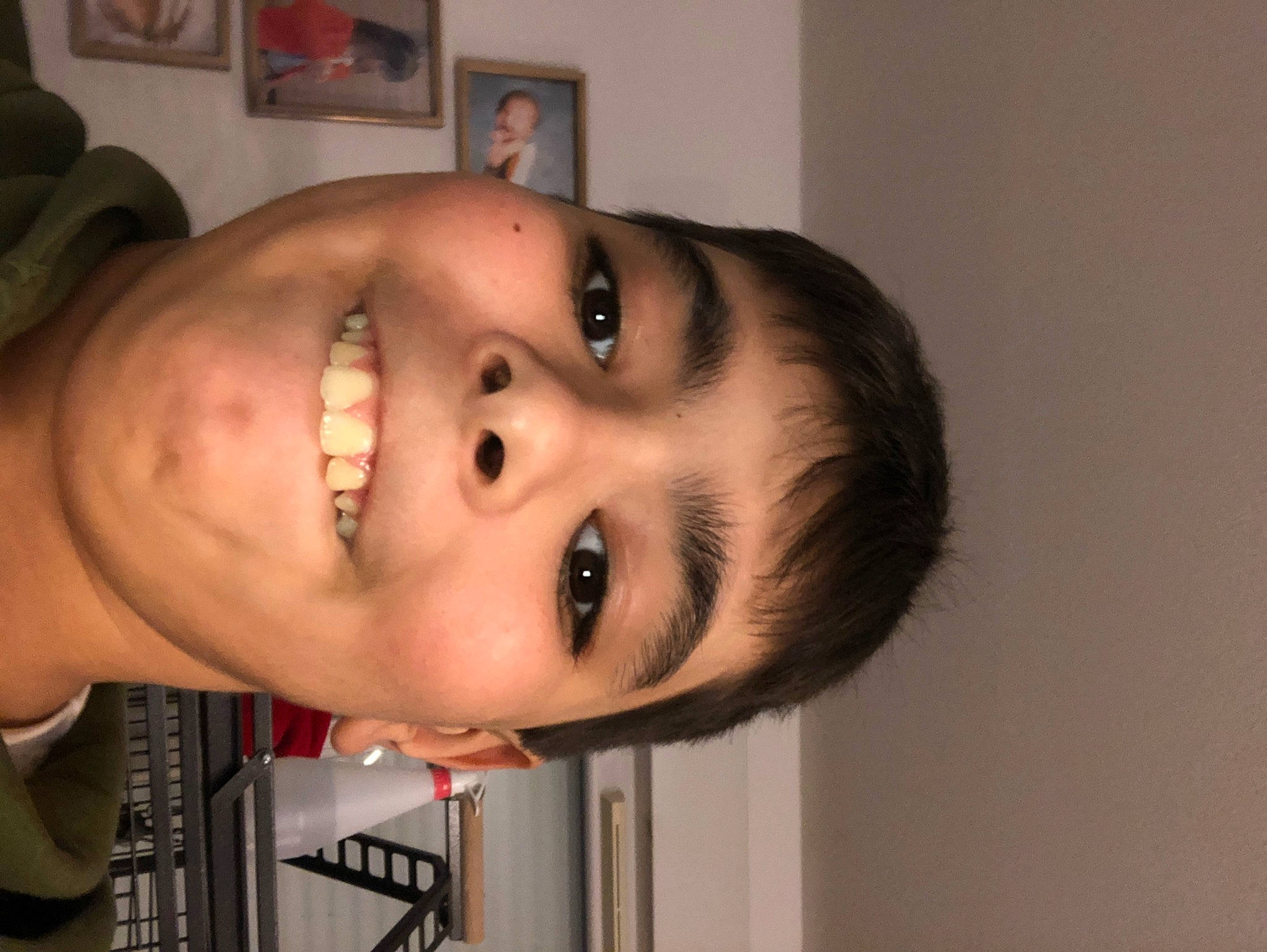 Mathis Casalabriva a rejoint le concours — aidez-le/la à gagner de superbes lots ! black_hair, cheek, chest, chin, ear, eyebrow, eyelash, forehead, hairstyle, headgear, iris, jaw, joy, lip, mouth, neck, nose, person, shoulder, skin