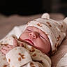 Robin participe au concours pour gagner de l'argent avec cette photo : baby, bed, blanket, child, clothing, cozy, cute, hat, headwear, indoor, infant, newborn, pattern, peaceful, portrait, relaxation, rest, sleeping, soft, warm