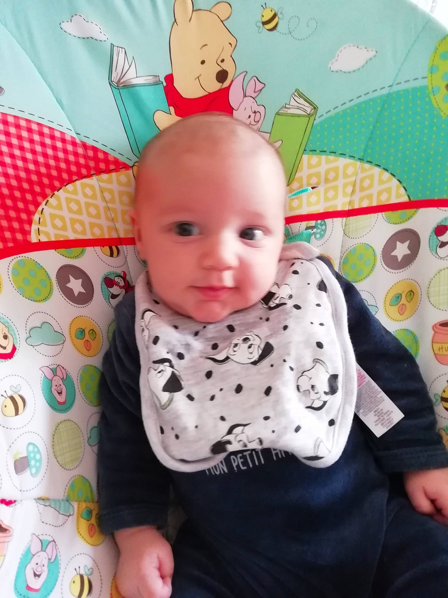 Gabryel a rejoint le concours — aidez-le/la à gagner de superbes lots ! baby, baby_products, baby_toddler_clothing, baby_toys, cheek, child, comfort, eye, happy, linens, pattern, person, pink, room, sitting, skin, sleeve, t_shirt, textile, toddler