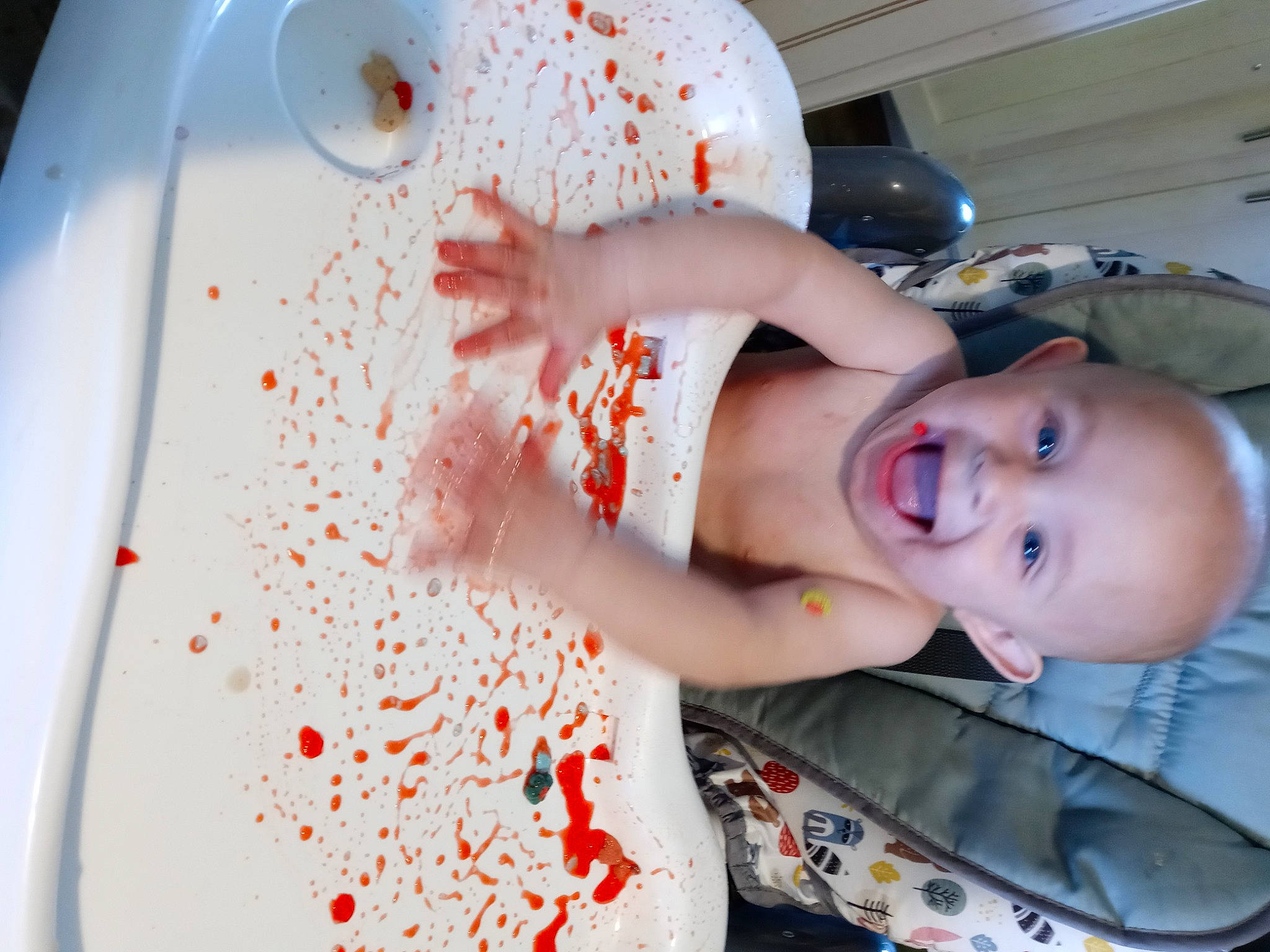 Pentomino is registered to the contest to win money with this photo: baby, baby_laughing, baby_toddler_clothing, child, comfort_food, cooking, cuisine, dish, food, fun, happy, hat, headgear, ingredient, pattern, person, recipe, skin, smile, sweetness