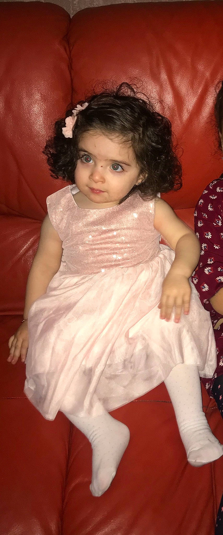 Milena a rejoint le concours — aidez-le/la à gagner de superbes lots ! abdomen, beauty, child, eye, fun, girl, hair_accessory, infant, iris, person, pink, skin, smile, textile, toddler, trunk