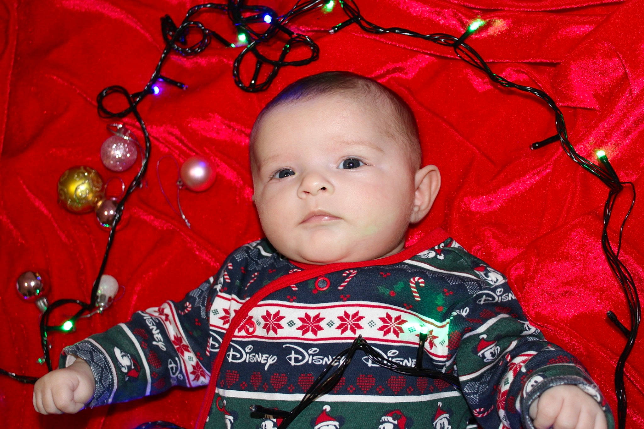 Elyssa participe au concours pour gagner de l'argent avec cette photo : baby, baby_toddler_clothing, cheek, child, chin, clothing, collar, eye, face, fun, happy, head, iris, outerwear, pattern, person, skin, sleeve, t_shirt, toddler