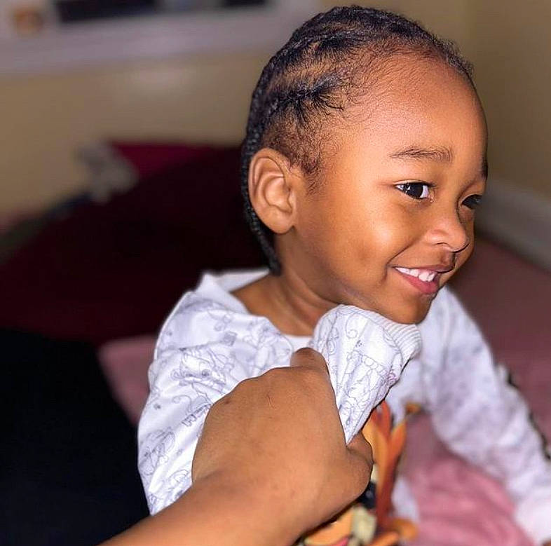 Lamar is registered to the contest to win money with this photo: black_hair, cheek, ear, eye, eyebrow, eyelash, face, flash_photography, forehead, gesture, happy, iris, joy, lip, mouth, neck, nose, person, skin, sleeve