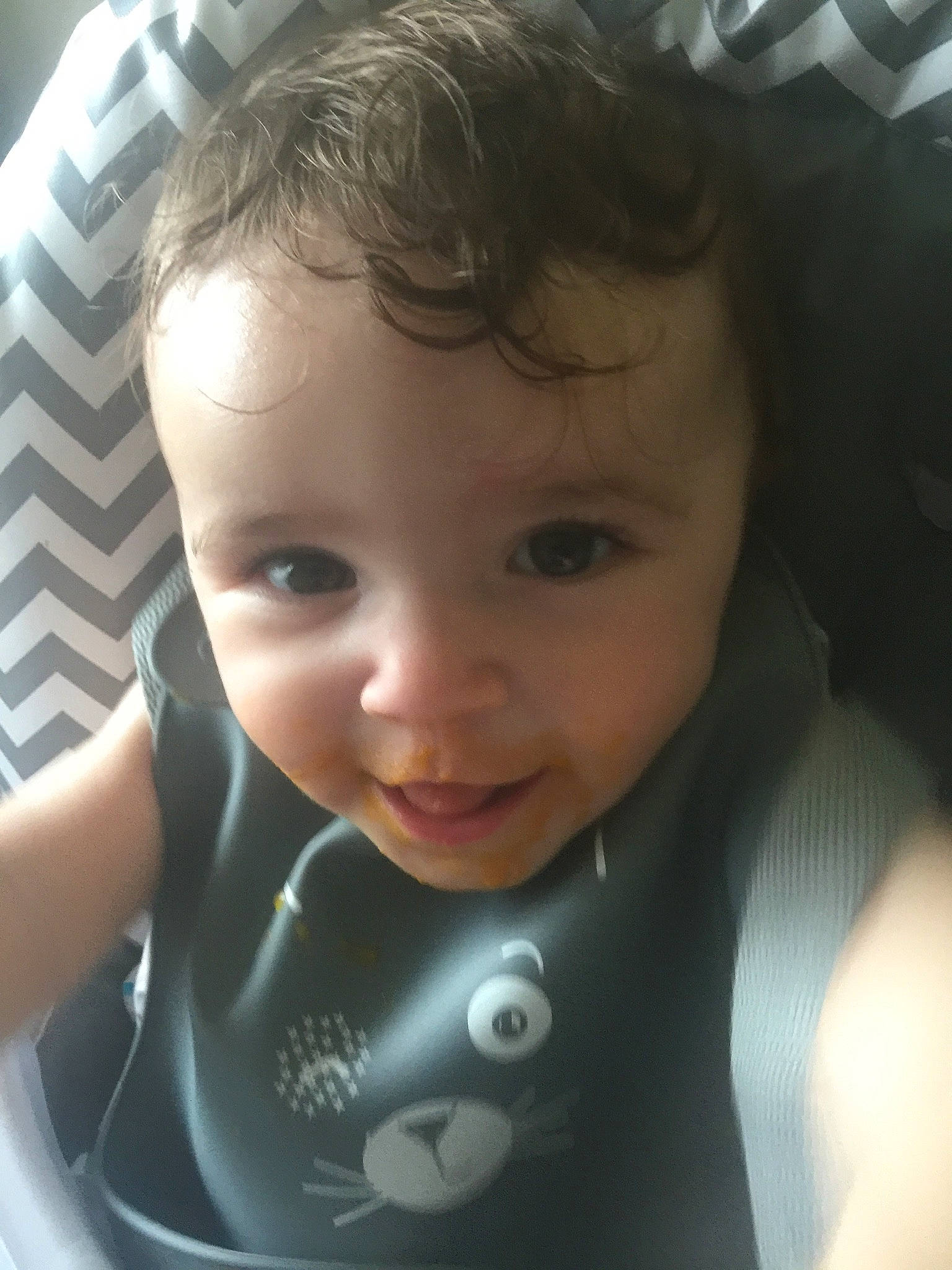 Ashley a rejoint le concours — aidez-le/la à gagner de superbes lots ! baby_toddler_clothing, cheek, chin, cool, ear, eyebrow, eyelash, facial_expression, finger, happy, iris, lip, mammal, mouth, neck, nose, organ, person, skin, sleeve