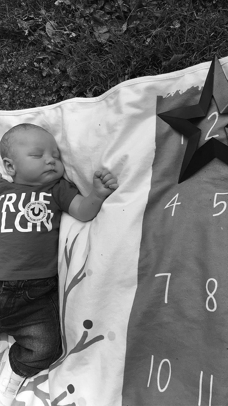 Kysen joined the competition — help win amazing prizes! arm, baby, black_and_white, child, gesture, monochrome, people, person, photography, style, toddler