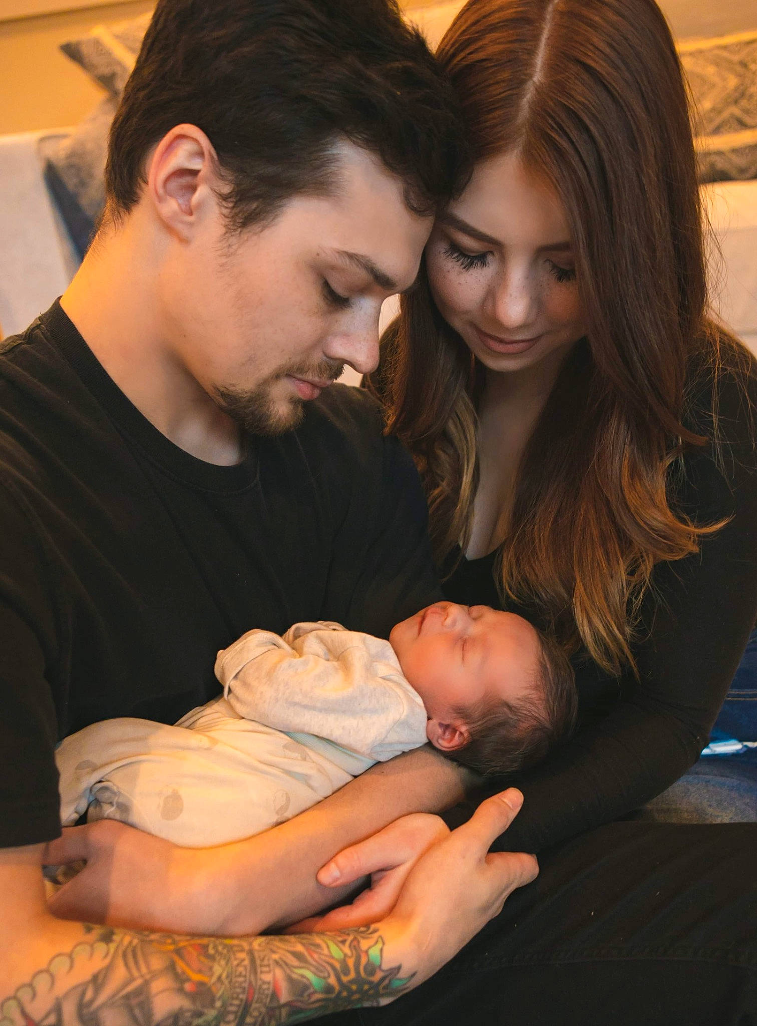 Emmett is registered to the contest to win money with this photo: abdomen, baby, beard, cheek, child, comfort, elbow, event, flash_photography, fun, gesture, hair, happy, hug, interaction, jewellery, joy, person, sitting, skin