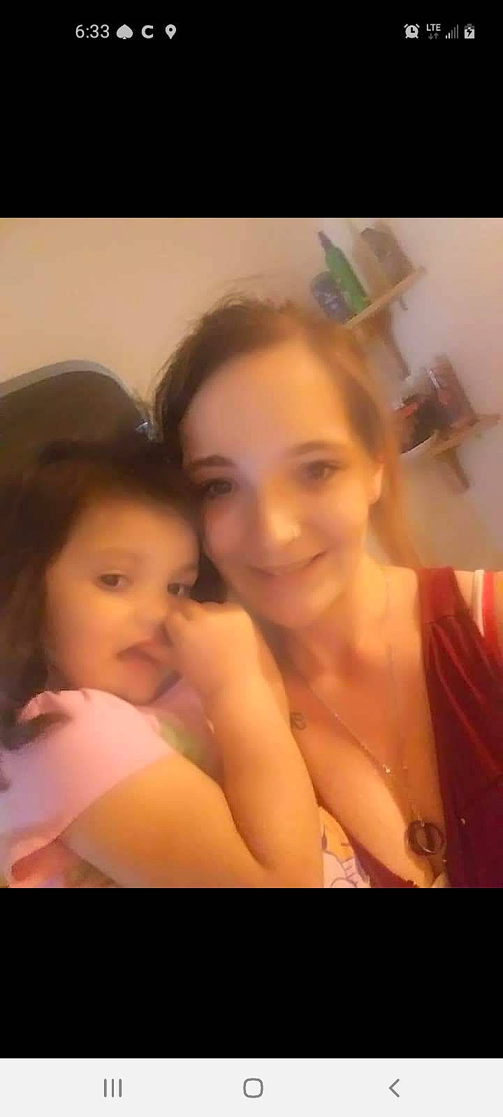 Kaylee is registered to the contest to win money with this photo: black_hair, cheek, chest, eyebrow, eyelash, flash_photography, gesture, hairstyle, happy, iris, jaw, joy, lip, mouth, muscle, neck, nose, person, selfie, shoulder