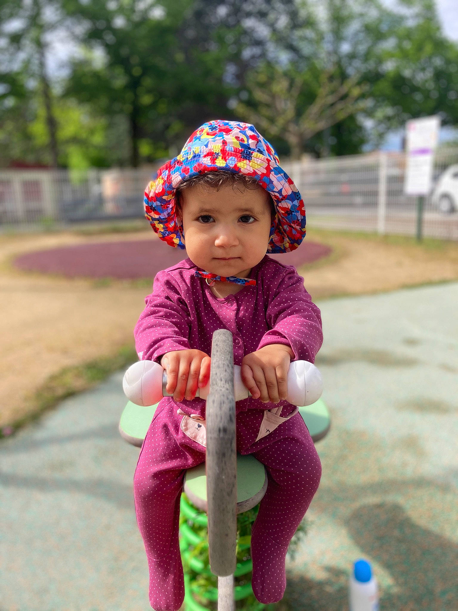 Priya a rejoint le concours — aidez-le/la à gagner de superbes lots ! baby, baby_toddler_clothing, blue, cap, electric_blue, eye, face, fun, grass, happy, hat, headwear, jacket, leisure, magenta, person, personal_protective_equipment, pink, sleeve, street_fashion
