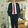 Tom is registered to the contest to win money with this photo:
