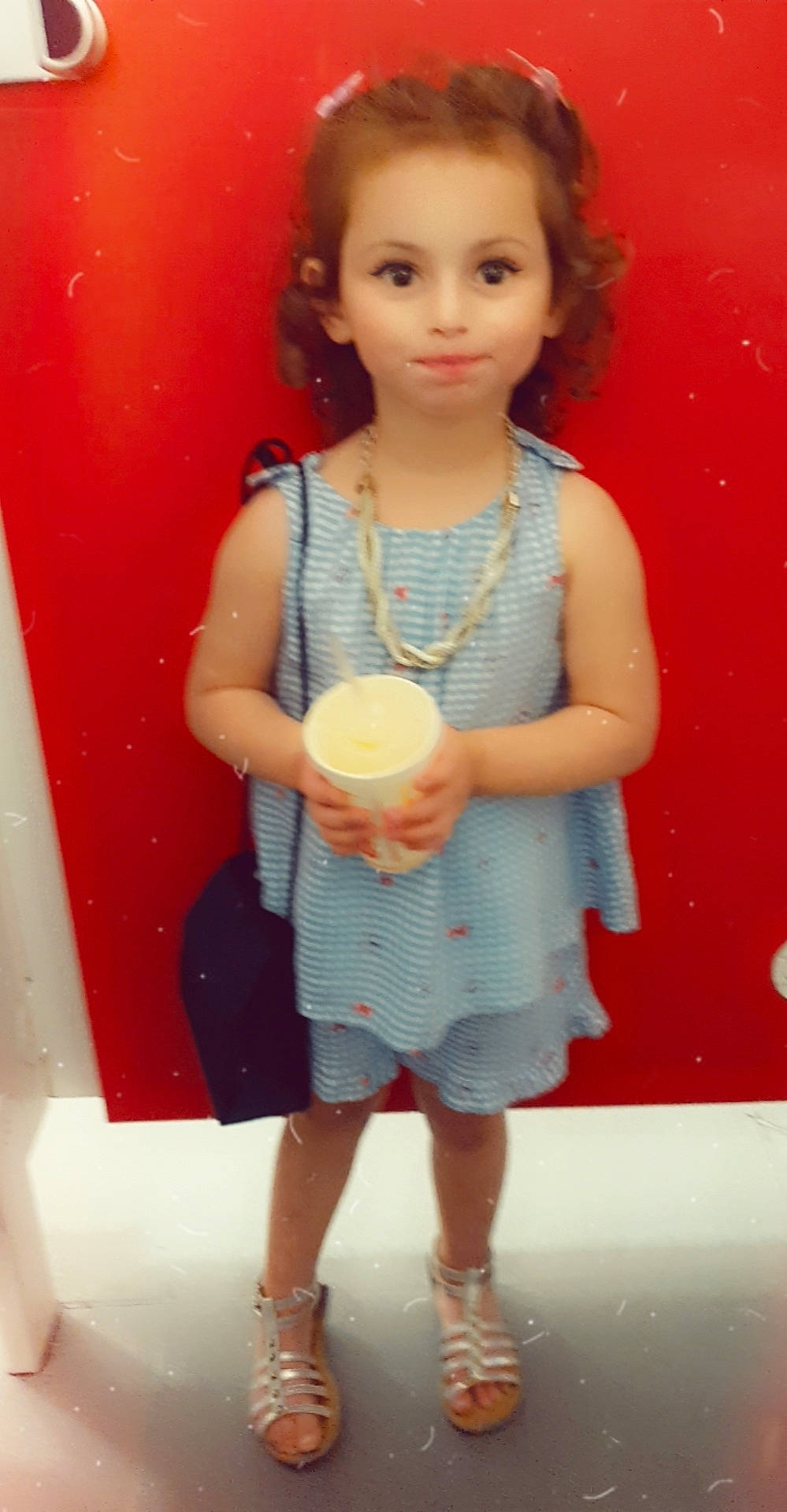 Harper Mae is registered to the contest to win money with this photo: