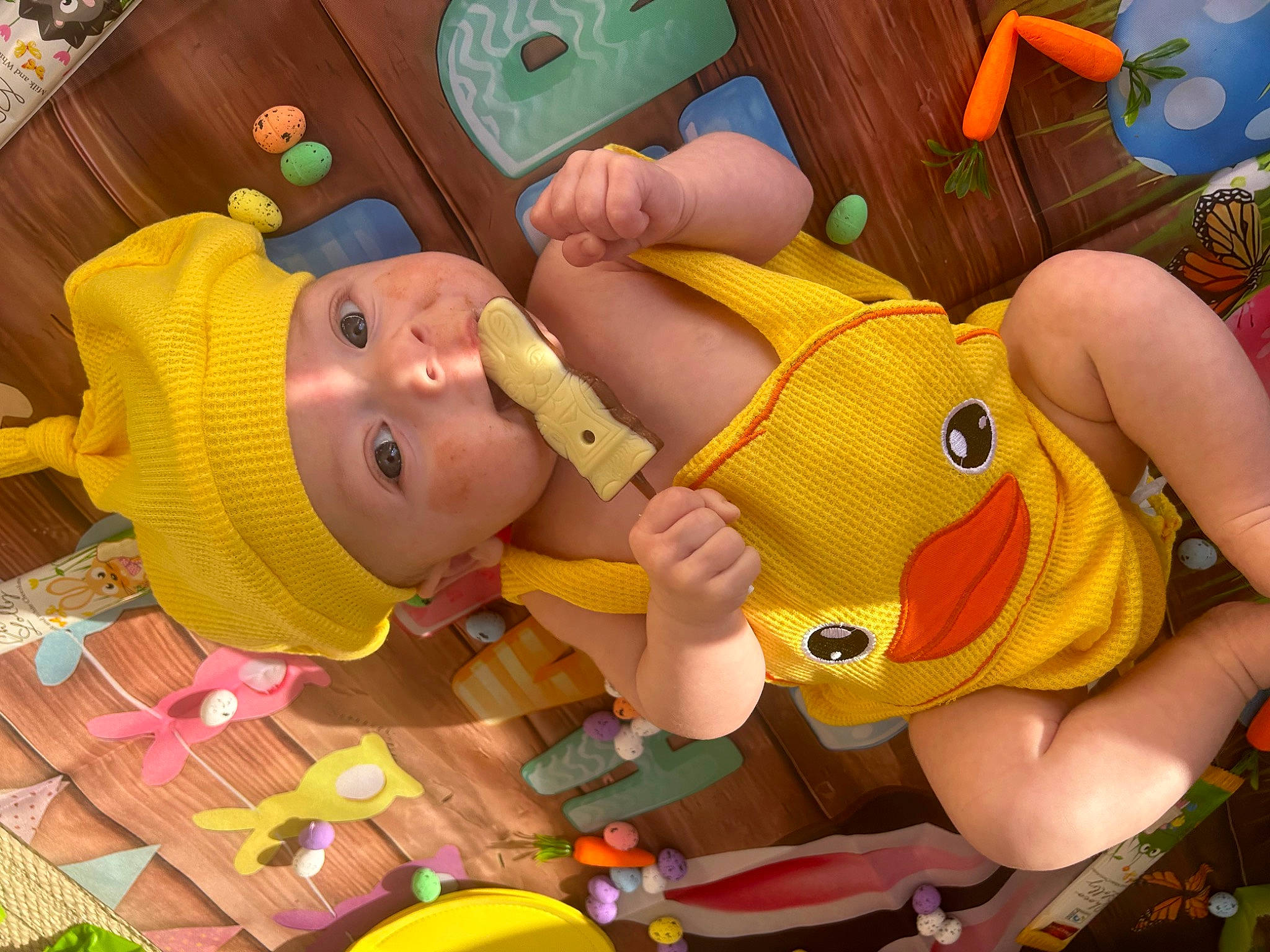 Djaylie-rose a rejoint le concours — aidez-le/la à gagner de superbes lots ! animation, baby, baby_products, baby_toys, child, event, facial_expression, fun, happy, headwear, houseplant, leisure, person, play, plush, room, smile, stuffed_toy, thumb, toddler