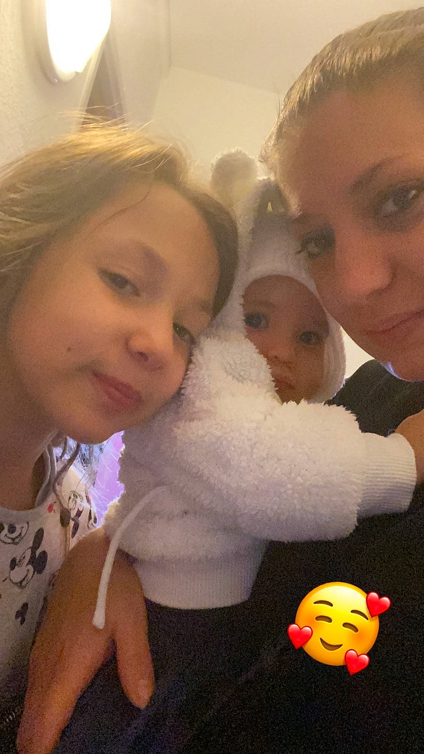 CHANEL a rejoint le concours — aidez-le/la à gagner de superbes lots ! baby, cheek, child, face, fun, head, lip, person, photography, selfie, skin, smile, toddler