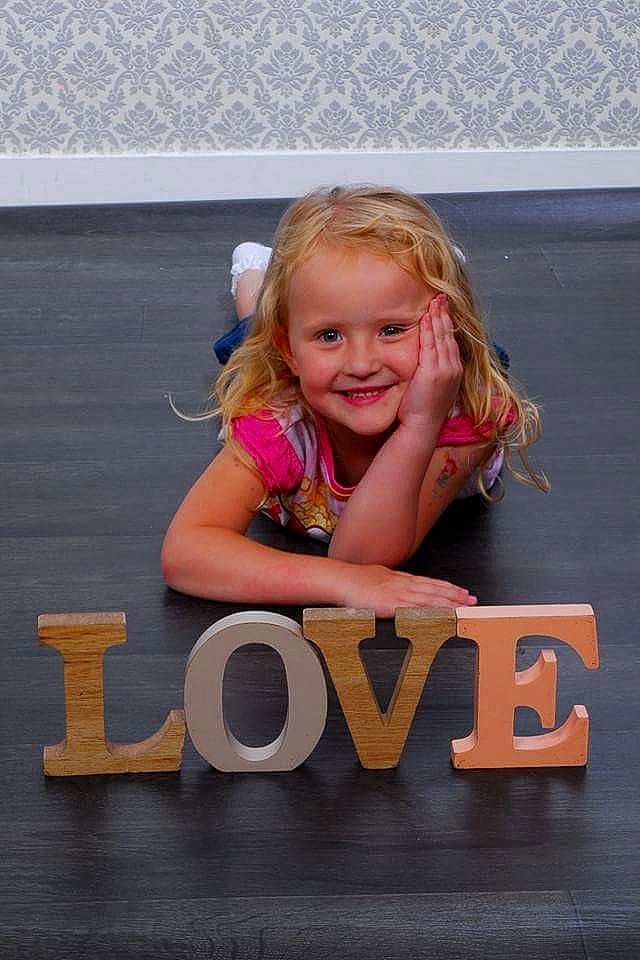 Chelsey is registered to the contest to win money with this photo: child, fun, girl, happiness, joy, play, sitting, smile, toddler, vacation