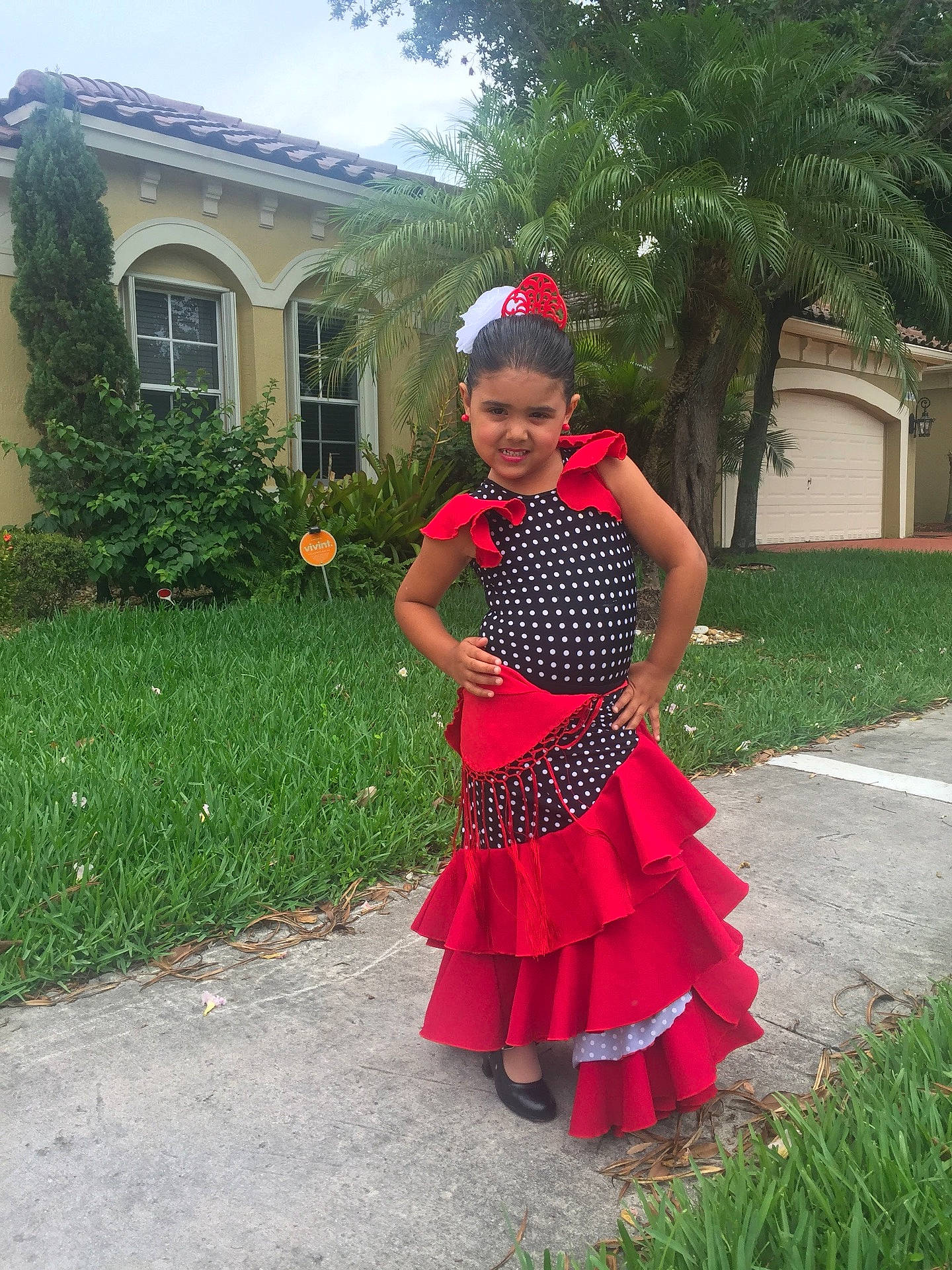 Anabella is registered to the contest to win money with this photo: child, clothing, costume, dance_dress, day, design, dress, fun, girl, joy, pattern, person, pink, polka_dot, recreation, red, toddler, vacation