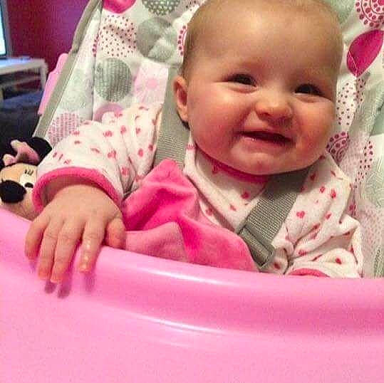 Enora participe au concours pour gagner de l'argent avec cette photo : bedtime, child, infant, nose, person, pink, play, toddler, toy