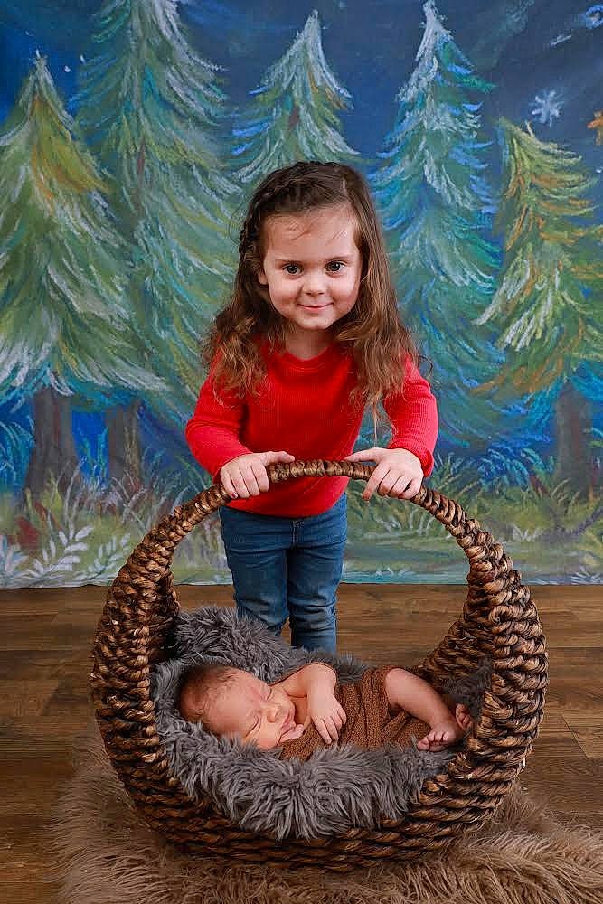 Quinn joined the competition — help win amazing prizes! beauty, child, electric_blue, facial_expression, fun, happy, head, joy, leisure, organ, organism, people, people_in_nature, person, reptile, scaled_reptile, serpent, skin, smile, terrestrial_animal