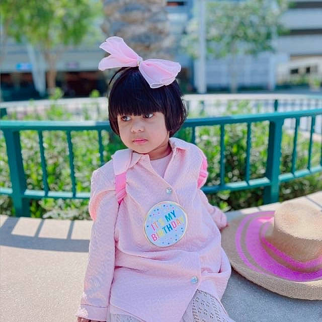 Eiza joined the competition — help win amazing prizes! bag, bangs, black_hair, child, fashion_accessory, fedora, fence, grass, hair, happy, hat, hime_cut, leisure, magenta, person, pink, plant, purple, recreation, sleeve