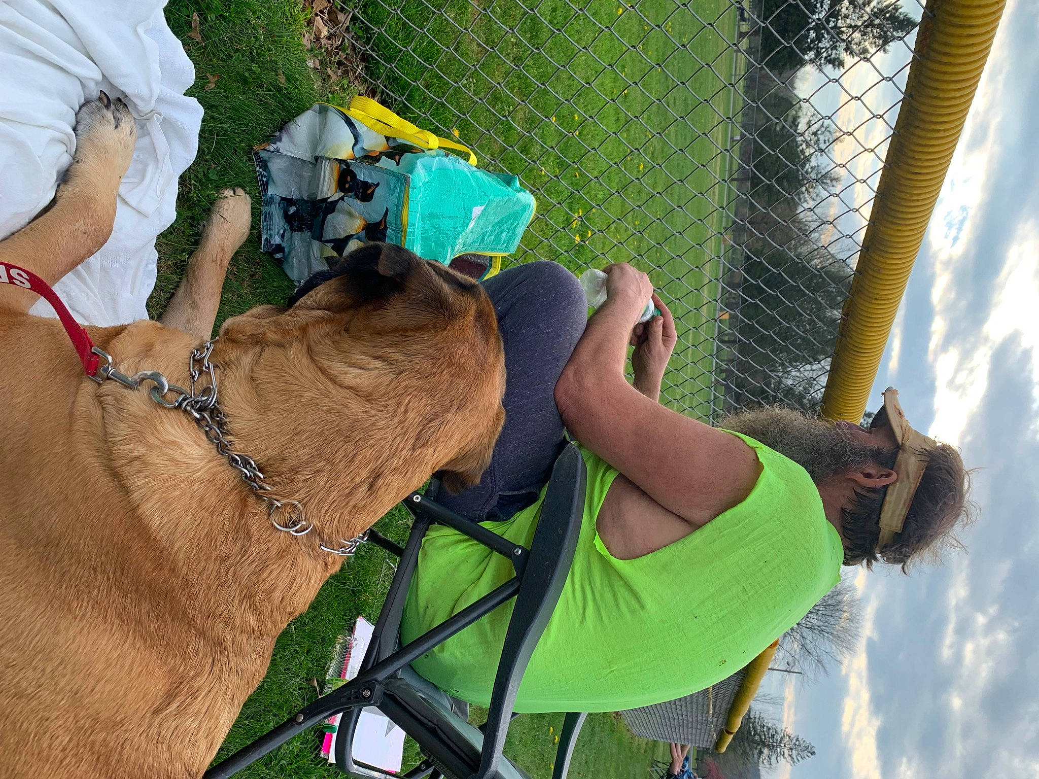 Porter joined the competition — help win amazing prizes! blue_collar_worker, bracelet, cloud, elbow, fence, fun, glove, grass, jewellery, leisure, mesh, people_in_nature, personal_protective_equipment, recreation, rope, sky, soil, tree, wire_fencing, wrist