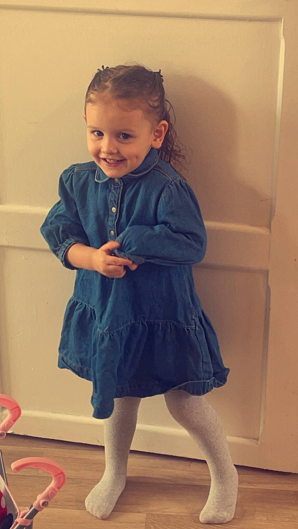 Elena participe au concours pour gagner de l'argent avec cette photo : baby_toddler_clothing, day_dress, dress, electric_blue, hair, happy, human_leg, iris, joint, joy, knee, leg, long_hair, neck, outerwear, pattern, person, shoulder, sleeve, smile