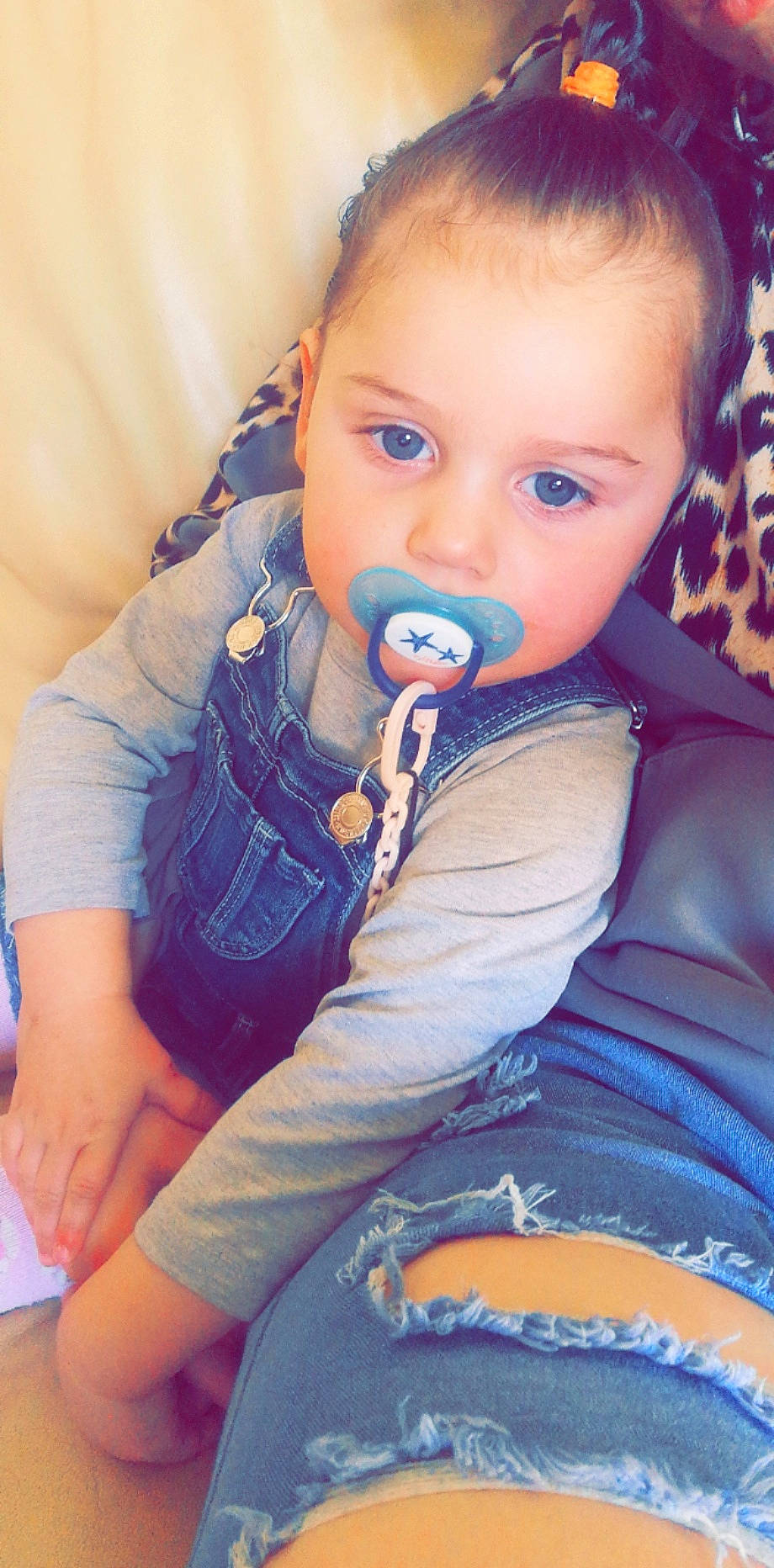 Layana a rejoint le concours — aidez-le/la à gagner de superbes lots ! arm, azure, baby, baby_toddler_clothing, cheek, child, comfort, ear, electric_blue, eye, eyebrow, eyelash, happy, iris, lip, mouth, nose, person, skin, sleeve