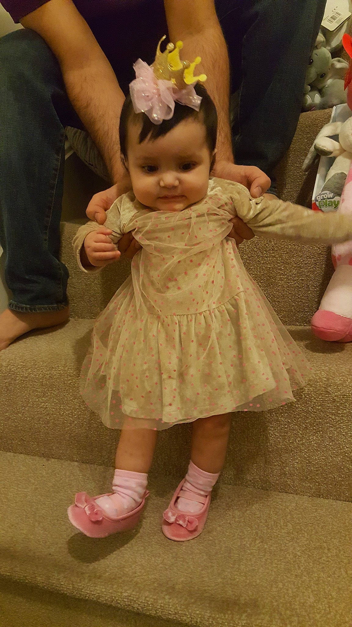 Ayra is registered to the contest to win money with this photo: child, costume, fun, girl, hand, infant, leg, person, pink, skin, textile, toddler