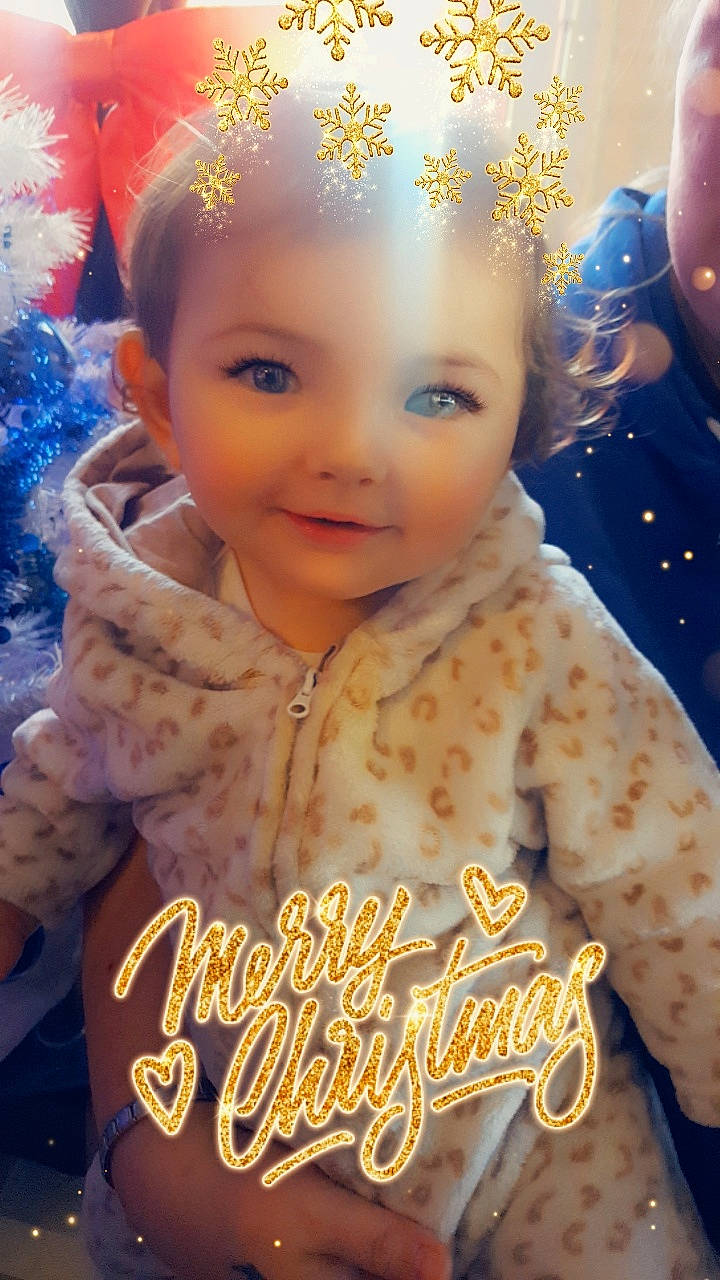 Maelys a rejoint le concours — aidez-le/la à gagner de superbes lots ! cheek, child, doll, girl, happiness, head, human_hair_color, infant, iris, person, product, smile, toddler, toy