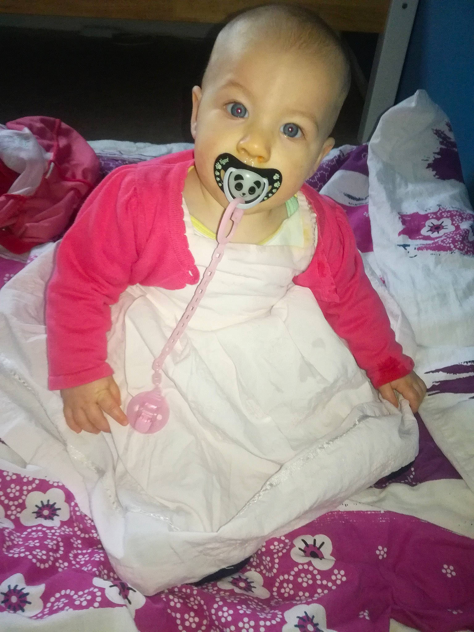 Esra a rejoint le concours — aidez-le/la à gagner de superbes lots ! child, day, face, fun, girl, head, infant, joy, lip, mouth, nose, person, pink, product, skin, smile, toddler