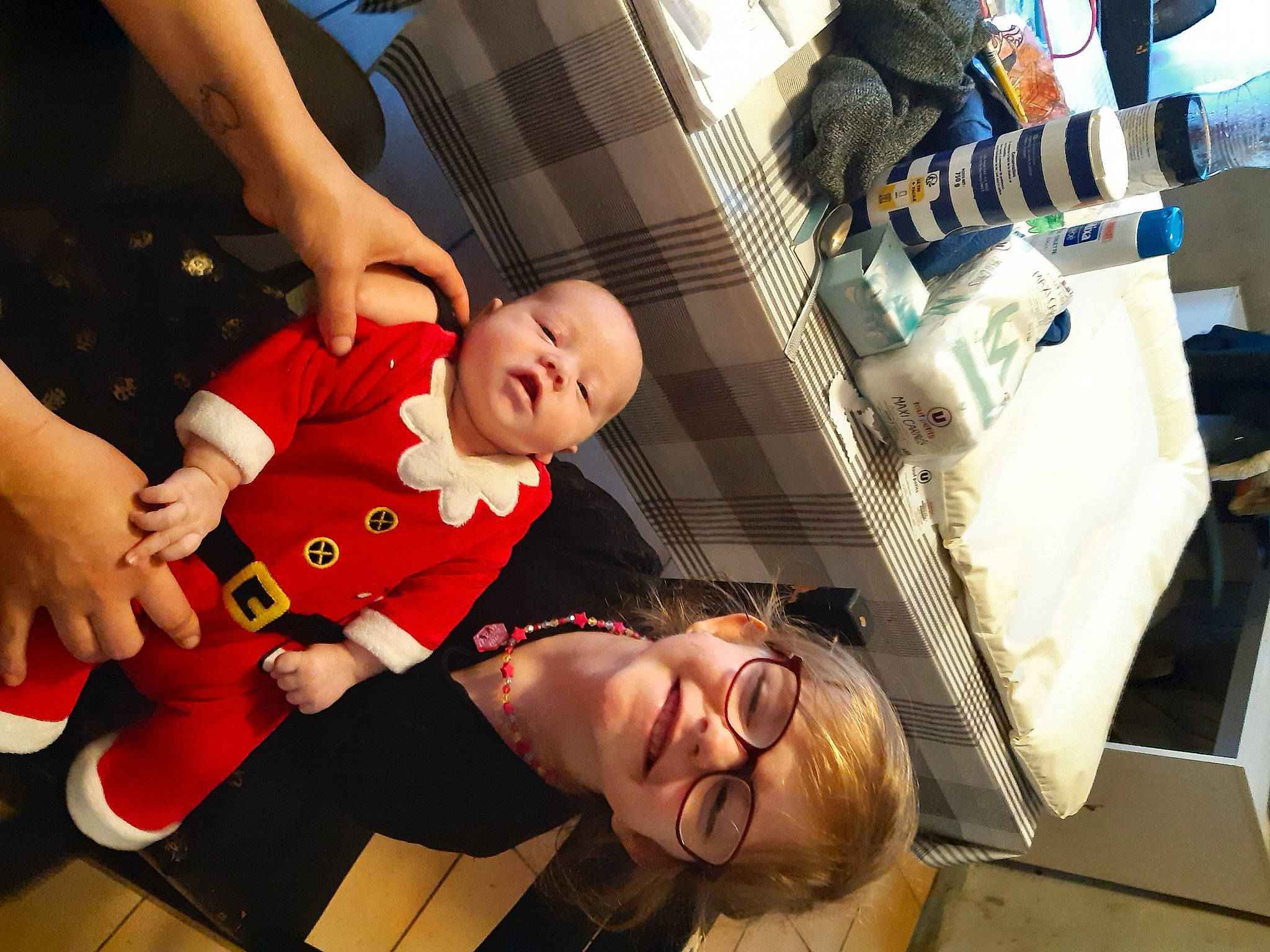 Tennessee participe au concours pour gagner de l'argent avec cette photo : baby, baby_products, child, comfort, event, fun, happy, holiday, joy, lap, leisure, person, room, service, sitting, smile, thigh, toddler