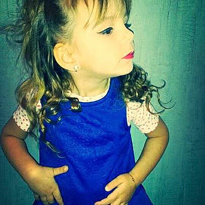 Tina participe au concours pour gagner de l'argent avec cette photo :