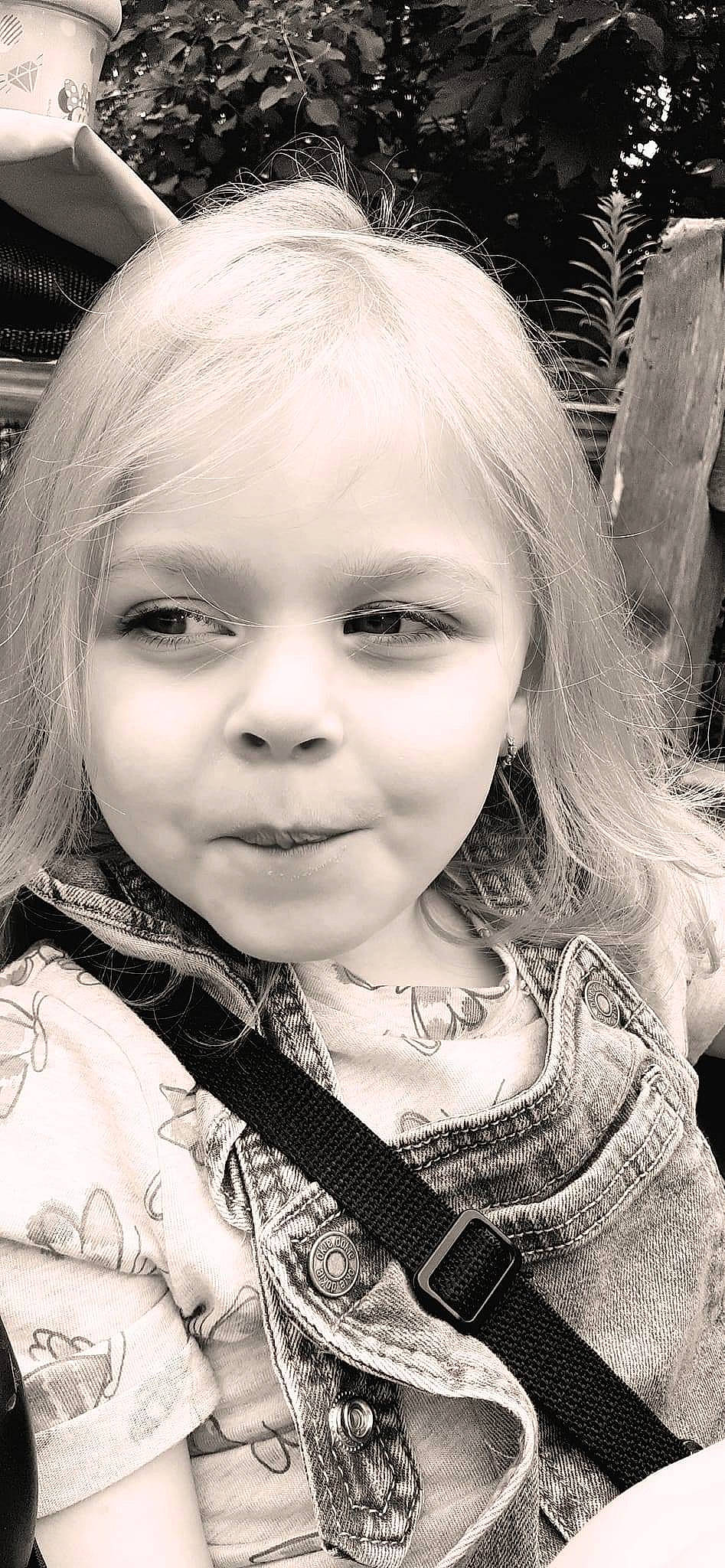 Kylynn joined the competition — help win amazing prizes! black, black_and_white, cheek, eyebrow, eyelash, facial_expression, fashion, flash_photography, hairstyle, happy, iris, lip, mouth, nose, organ, person, photograph, skin, smile, standing