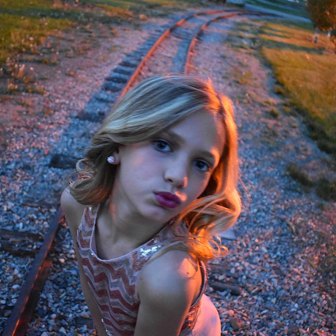 Bria is registered to the contest to win money with this photo: autumn, beauty, blond, cg_artwork, eye, fawn, forest, grass, hair, lady, leaf, light, long_hair, person, photo_shoot, photograph, photography, portrait, portrait_photography, sunlight