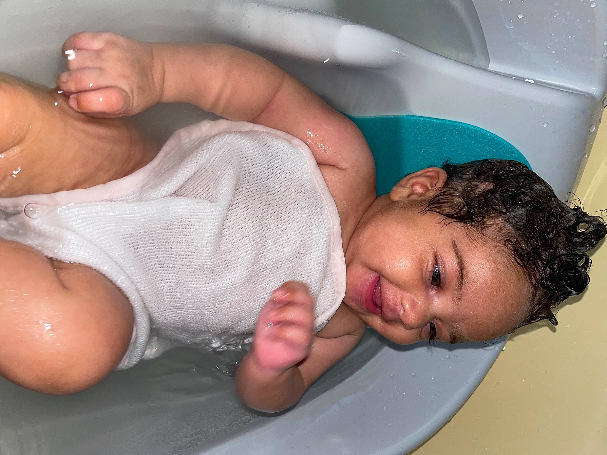 Londyn joined the competition — help win amazing prizes! arm, bathing, cheek, chest, eye, finger, hand, human_body, joint, leg, mouth, muscle, neck, nose, person, product, skin, smile, stomach, thumb
