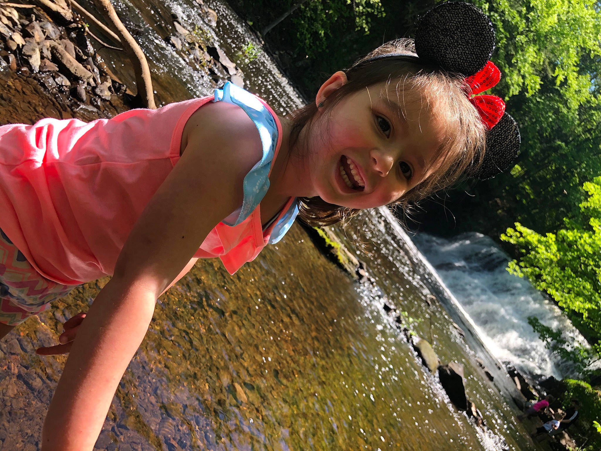 Giuliana is registered to the contest to win money with this photo: adventure, climbing, free_climbing, fun, leisure, person, recreation, rock_climbing, sport_climbing, water