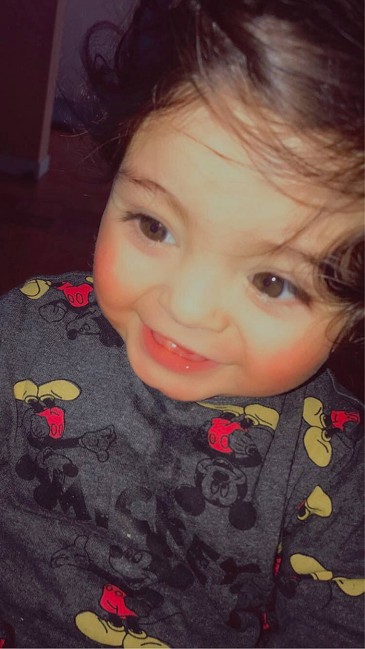 Izak a rejoint le concours — aidez-le/la à gagner de superbes lots ! cheek, chin, ear, eye, eyebrow, eyelash, forehead, hair, happy, human, iris, joy, lip, mammal, mouth, neck, nose, organ, person, skin