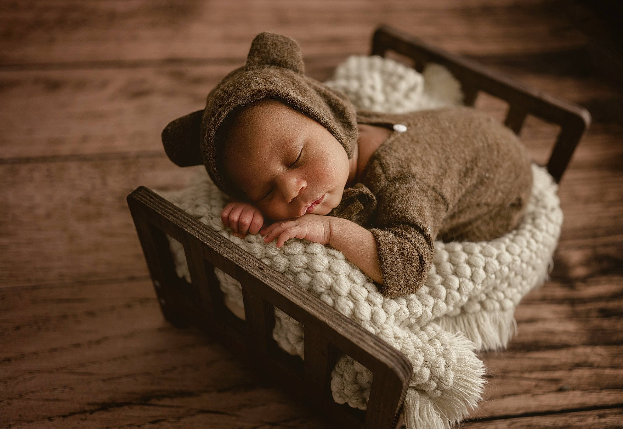 Legend is registered to the contest to win money with this photo: baby, baby_products, baby_sleeping, baby_toddler_clothing, beanie, cap, child, comfort, fashion_accessory, flash_photography, flooring, grass, hardwood, knit_cap, person, sitting, skin, toddler, wood, wood_flooring