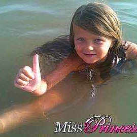 Sohane participe au concours pour gagner de l'argent avec cette photo :