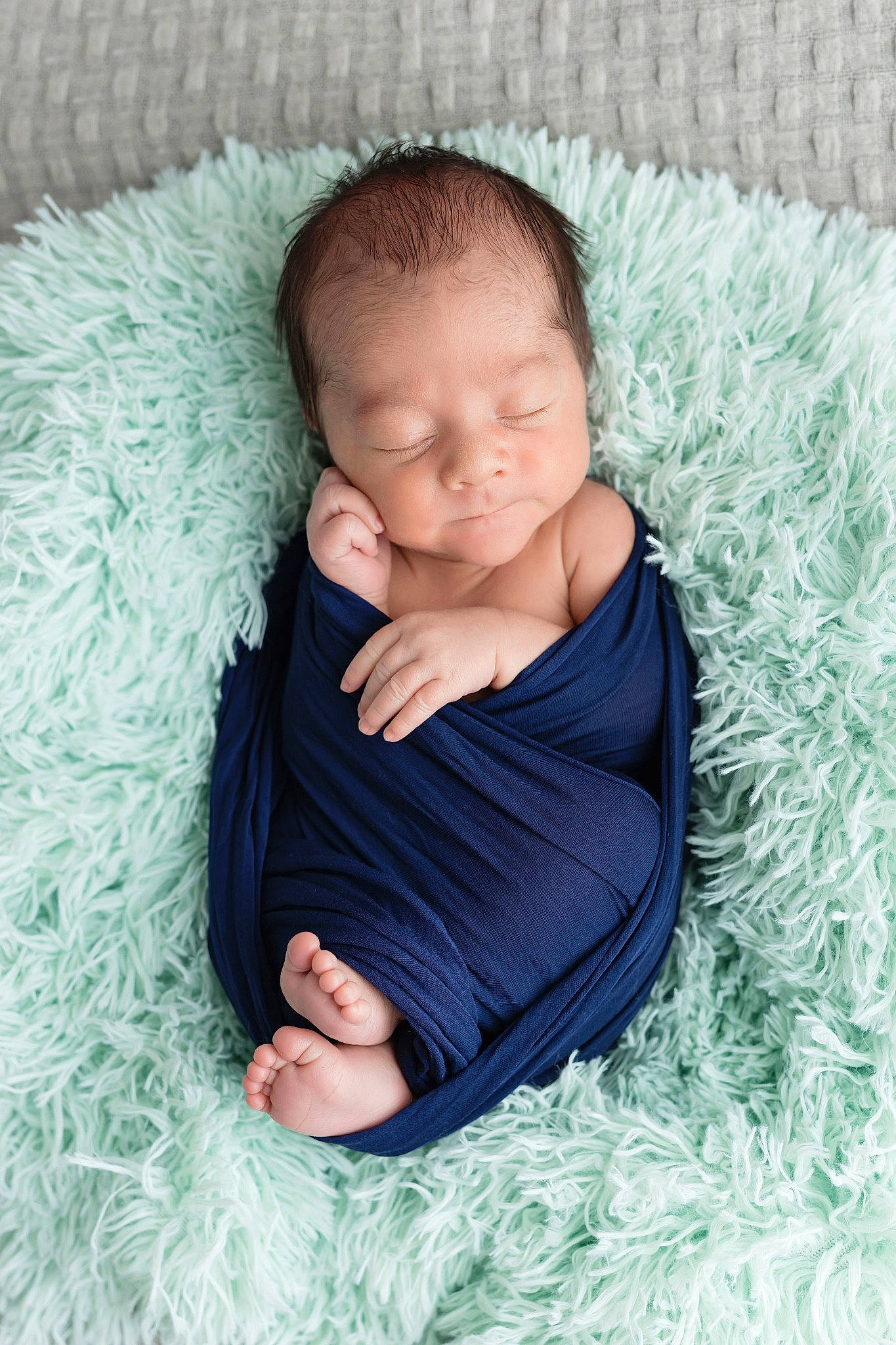 Quintin is registered to the contest to win money with this photo: baby, baby_products, baby_sleeping, baby_toddler_clothing, blanket, cheek, child, comfort, eye, face, hand, head, nose, person, photography, skin, sleep, textile, toddler, turquoise