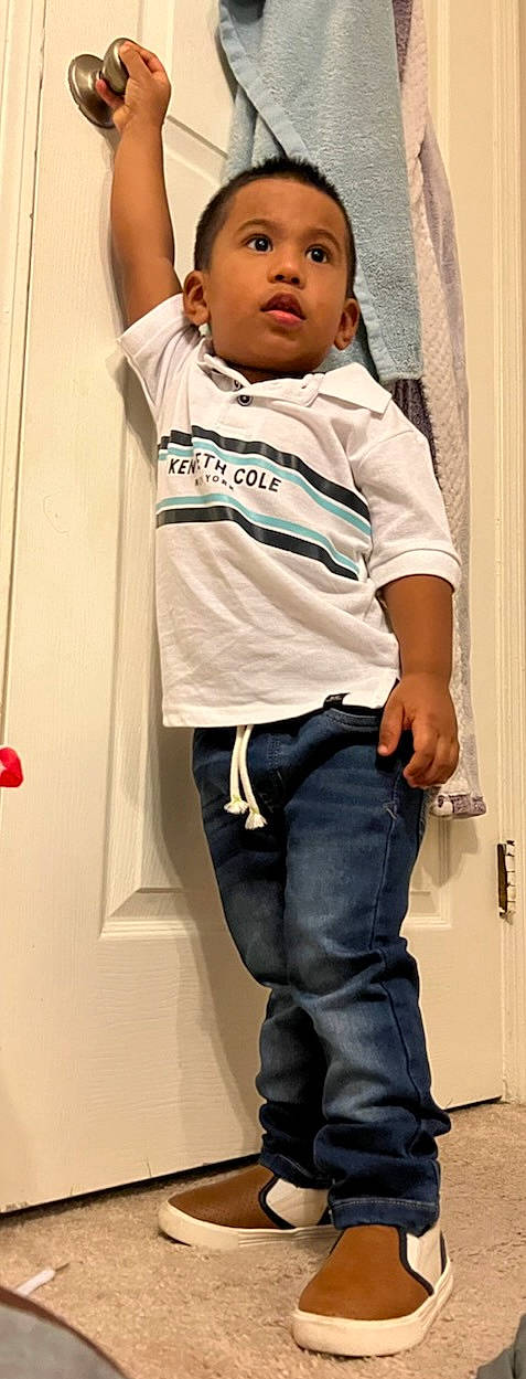 Anthony is registered to the contest to win money with this photo: baby, baby_toddler_clothing, clothing, collar, denim, elbow, electric_blue, gesture, happy, joint, knee, leg, person, shoulder, sleeve, sportswear, t_shirt, toddler, top, waist