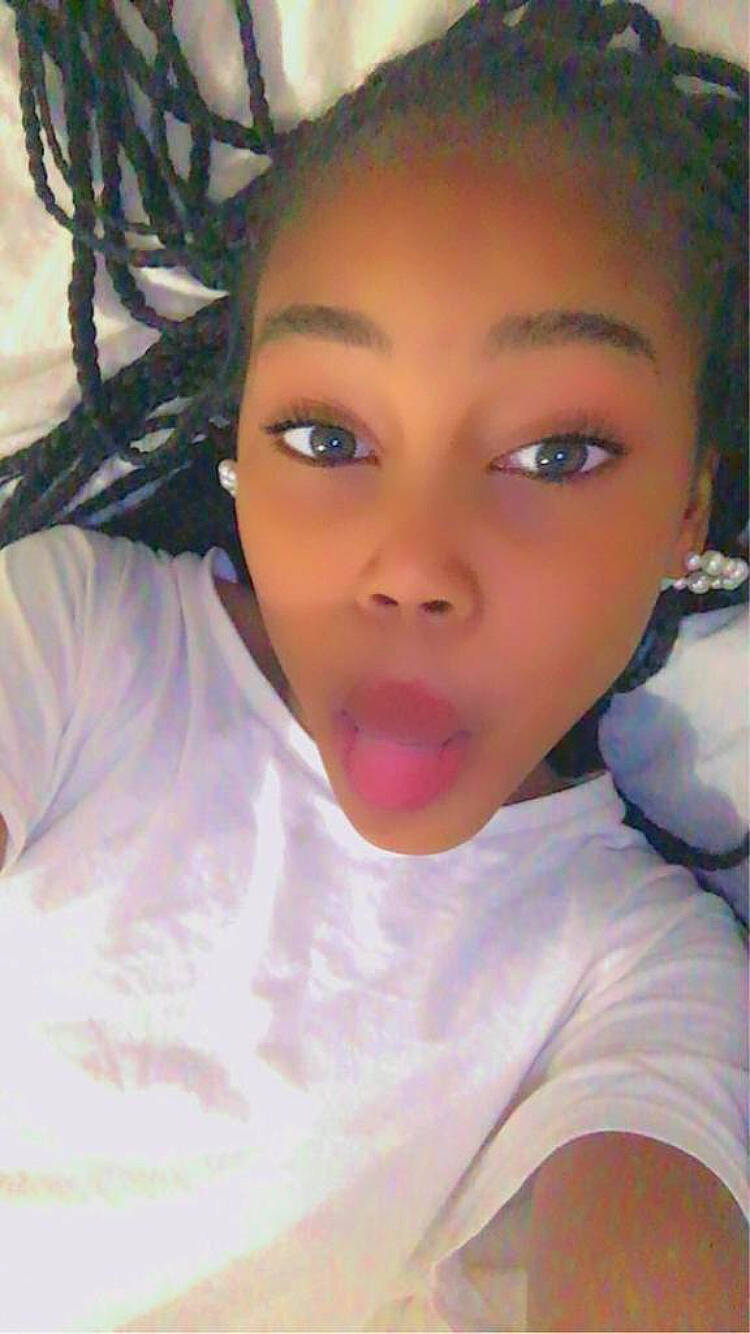 Diana participe au concours pour gagner de l'argent avec cette photo : black_hair, cheek, chest, child, close_up, eyebrow, eyelash, flash_photography, forehead, fun, gesture, grass, happy, lip, nose, person, portrait_photography, selfie, smile, surprise