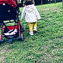 Inaya a rejoint le concours — aidez-le/la à gagner de superbes lots ! barefoot, child, event, foot, fun, grass, green, happy, human_leg, lawn, leaf, leisure, morning, people, people_in_nature, plant, recreation, summer, toddler, tree