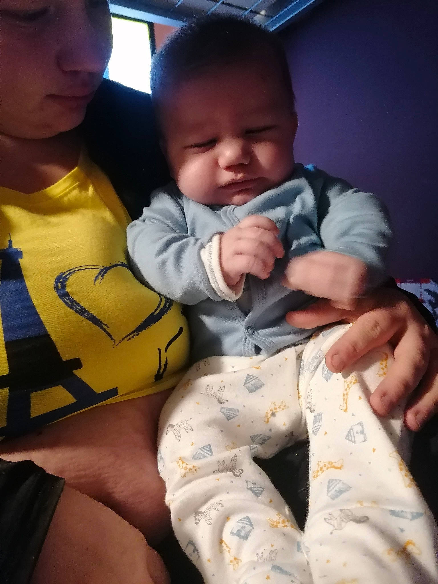 Thiago participe au concours pour gagner de l'argent avec cette photo : abdomen, baby, baby_products, baby_toddler_clothing, cheek, child, comfort, finger, human, nail, person, skin, stomach, thumb, toddler, trunk, undergarment