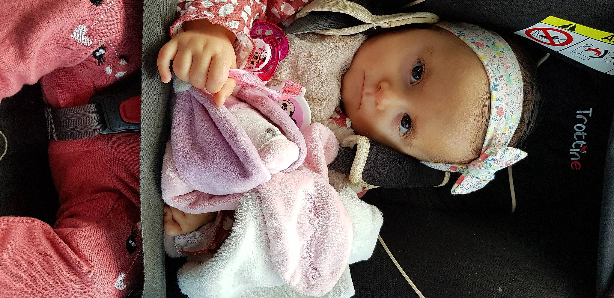 Alyta participe au concours pour gagner de l'argent avec cette photo : baby, baby_products, cheek, child, headwear, mouth, person, pink, skin, toddler