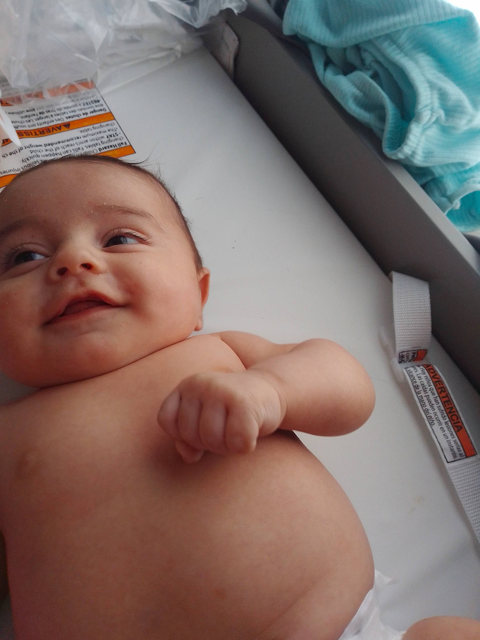 Solaire is registered to the contest to win money with this photo: abdomen, baby, birth, cheek, child, eye, face, finger, hand, lip, mouth, nose, person, skin, thumb, toddler