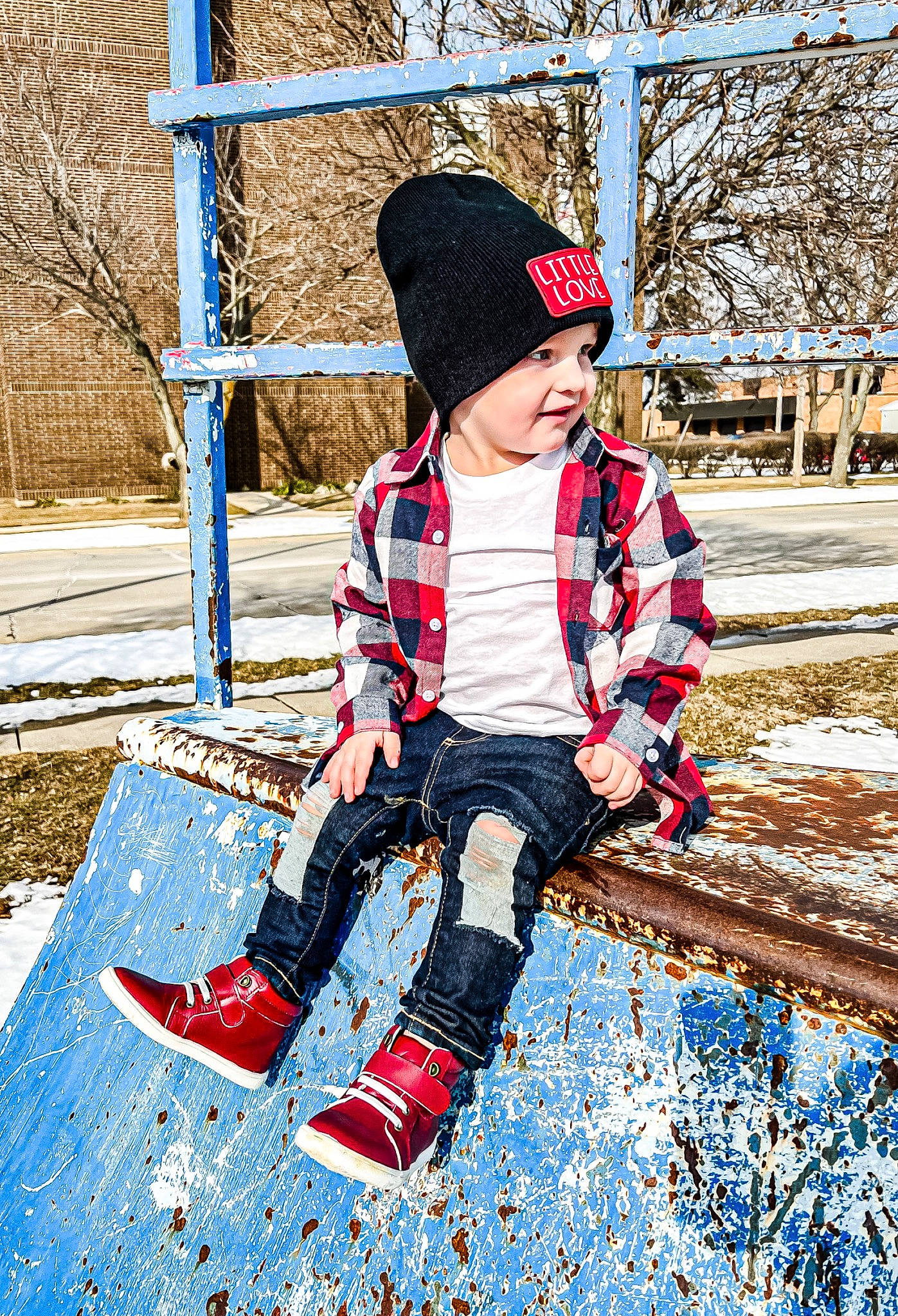 Zayne is registered to the contest to win money with this photo: child, electric_blue, facial_expression, freezing, fun, happy, headwear, human_body, jeans, leisure, pattern, people_in_nature, person, plaid, recreation, sleeve, snow, street_fashion, tints_and_shades, toddler