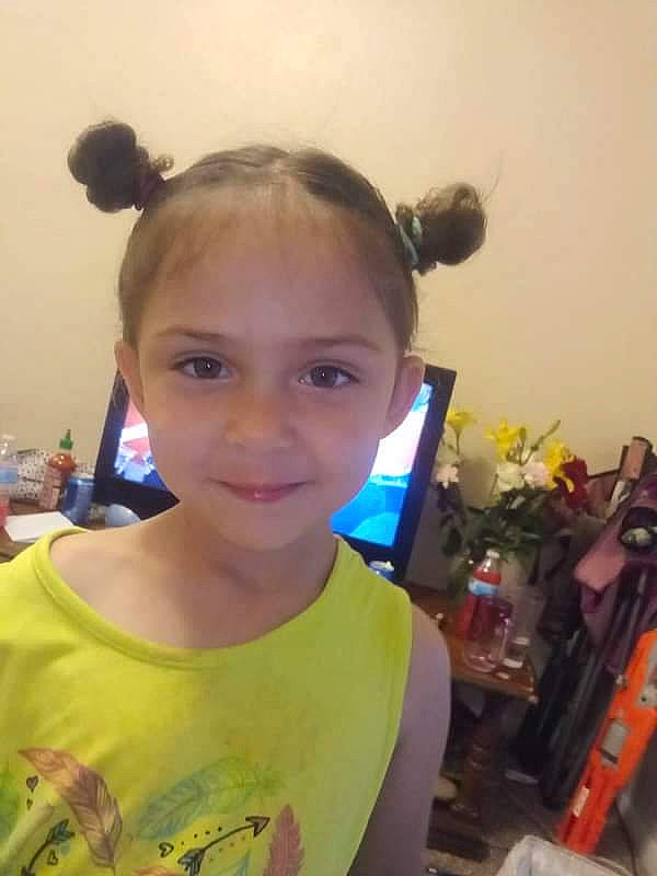 Neveah joined the competition — help win amazing prizes! child, ear, eyelash, fashion_accessory, fun, hair_accessory, hair_coloring, hair_tie, happy, head, headband, iris, jewellery, joy, person, room, selfie, smile, t_shirt, toddler