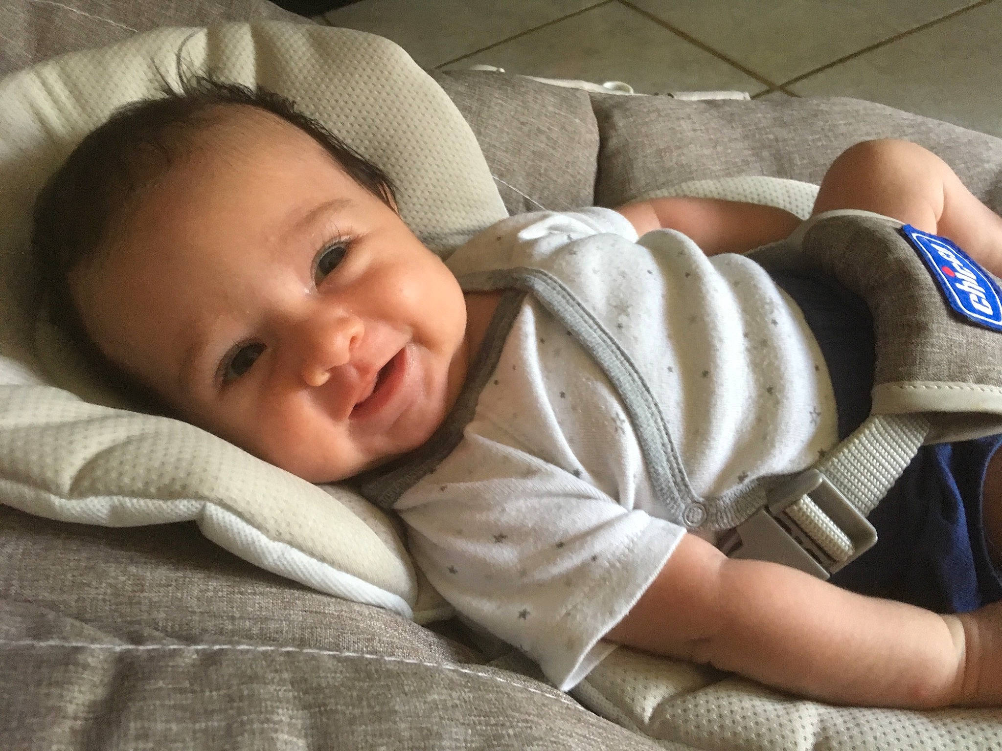 Matéï a rejoint le concours — aidez-le/la à gagner de superbes lots ! baby, baby_products, baby_sleeping, bedtime, cheek, child, comfort, nap, nose, person, product, skin, sleep, smile, toddler