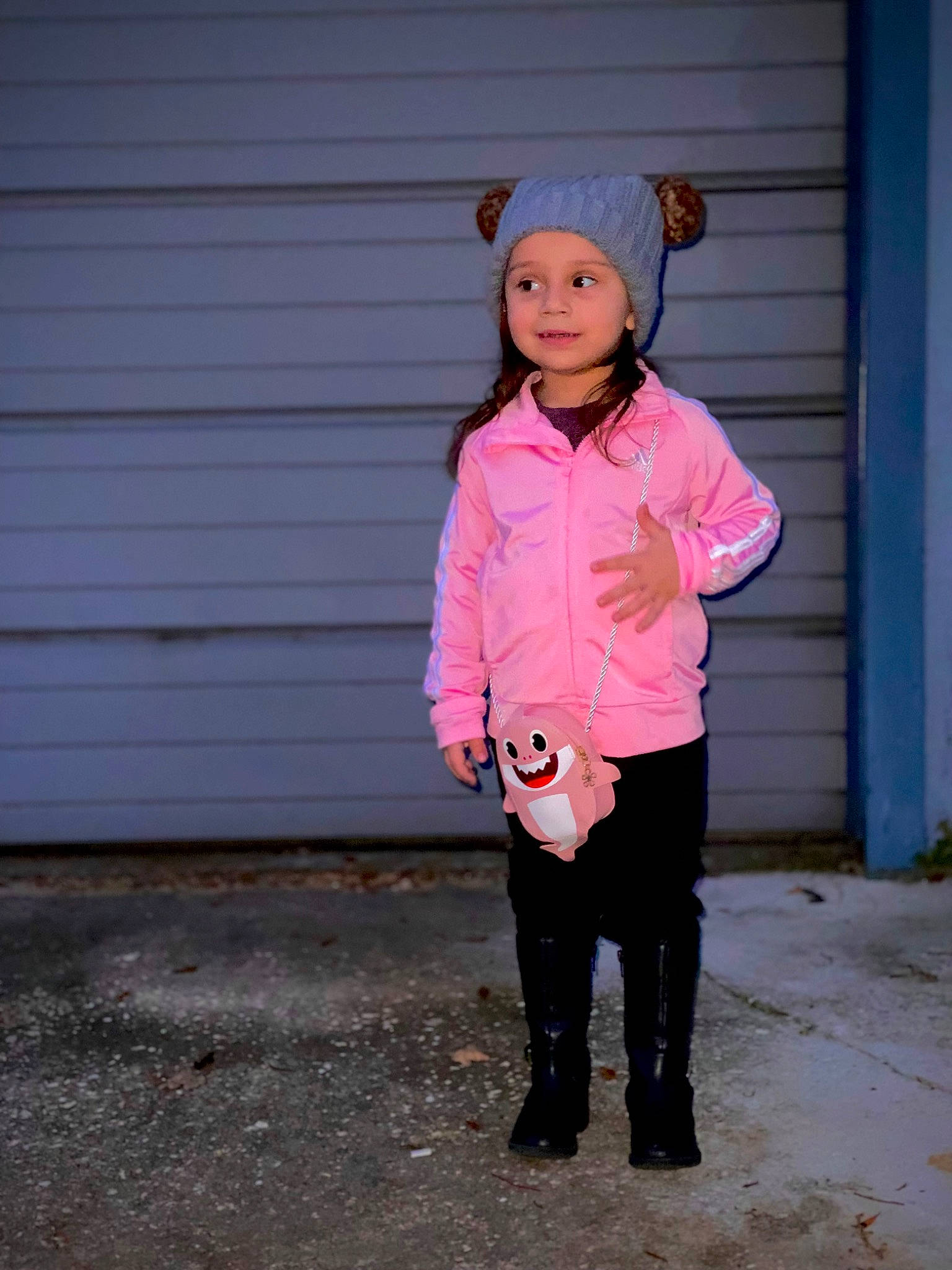 Ryleighe is registered to the contest to win money with this photo: electric_blue, eye, face, fashion, flash_photography, happy, hat, head, headgear, headwear, joy, knee, magenta, person, pink, plant, shoe, sleeve, smile, thigh