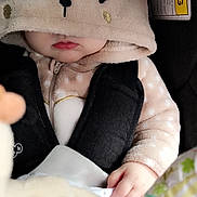 Emma participe au concours pour gagner de l'argent avec cette photo : doll, ear, figurine, plush, stuffed_toy, sweetness, toy